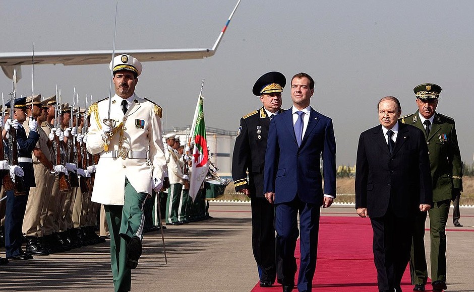 Bouteflika riceve presidente russo nel 2010 - Fonte kremlin