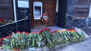 Donetsk_fiori_strage_bancomat